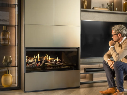 Kalfire E-one 100F inbouwhaard in woonkamer