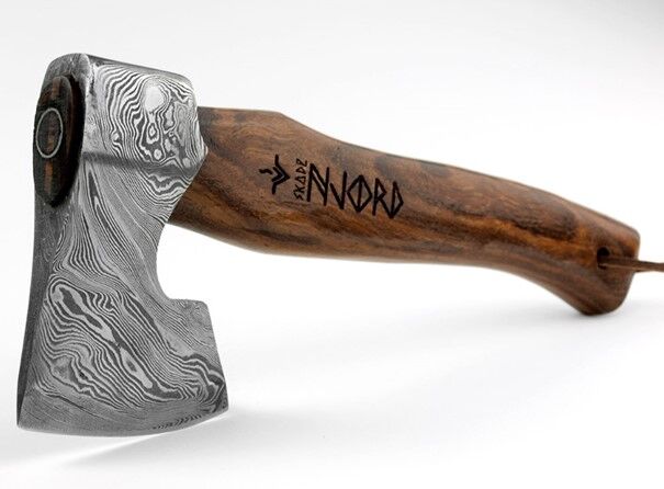 Njord Skade Damast Small Bijl Njord Skade Damast Small Bijl